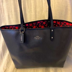COACH Reversible City Tote Prairie Calico Print